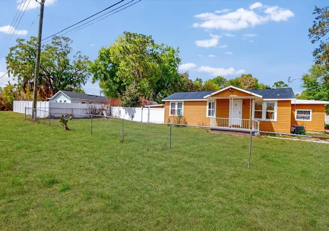 Homes for sale in Fruitland Park, FL | 2017 Miller Blvd, Fruitland Park, FL 34731 | MLS# S5146285