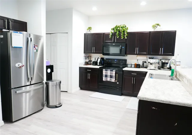 Photo 2 of Townhouse for sale at 4769 Vignette Way, Sarasota, FL 34240 | MLS# O6392637 | Listing updated on 2026-04-15