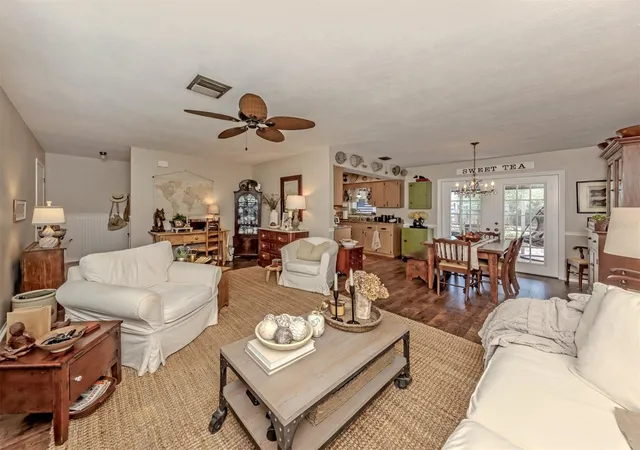 5th image of 1345 Olympia Rd, Venice, FL 34293 | MLS# N6143547