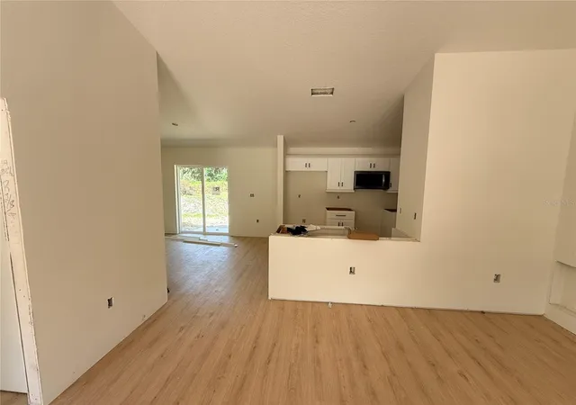 3rd image of 17412 Ne 39Th Ct, Citra, FL 32113 | MLS# OM721276