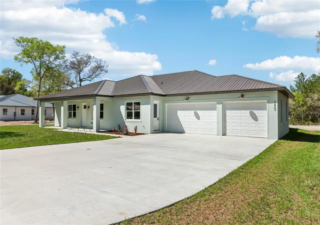 2nd image of 351 Mitnik Dr, Deltona, FL 32738 | MLS# V4948051