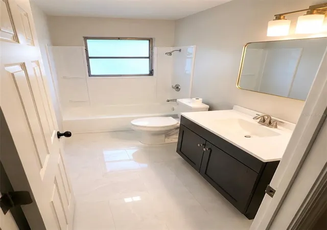 Photo 3 of Single family home for sale at 600 NE 53rd Court, Ocala, FL 34470 | MLS# O6392676 | Listing updated on 2026-09-19
