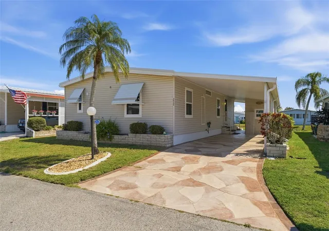 Homes for sale in North Port, FL | 212 Martinique Rd, North Port, FL 34287 | MLS# C7523768