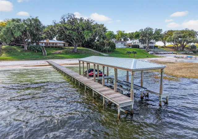 Homes for sale in Weirsdale, FL | 13033 Se 158th Ln, Weirsdale, FL 32195 | MLS# OM721284