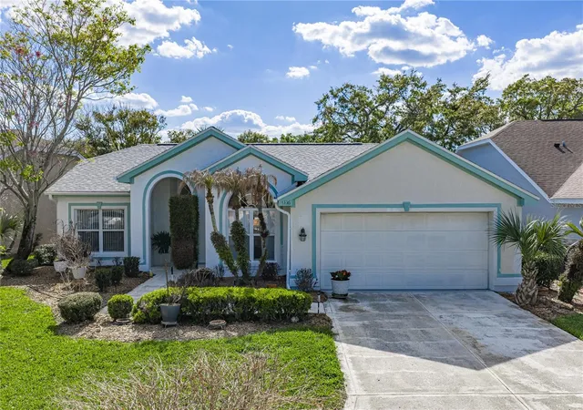 Homes for sale in Mulberry, FL | 4336 Winding Oaks Cir, Mulberry, FL 33860 | MLS# L4960480