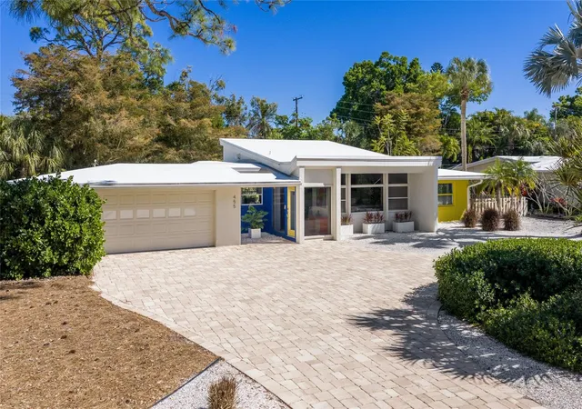 1st image of 455 S Shore Dr, Sarasota, FL 34234 | MLS# A4687114