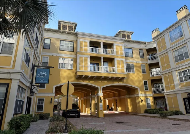 Photo 2 of Condo for sale at 860 N Orange Ave #301, Orlando, FL 32801 | MLS# O6392712 | Listing updated on 2026-10-02