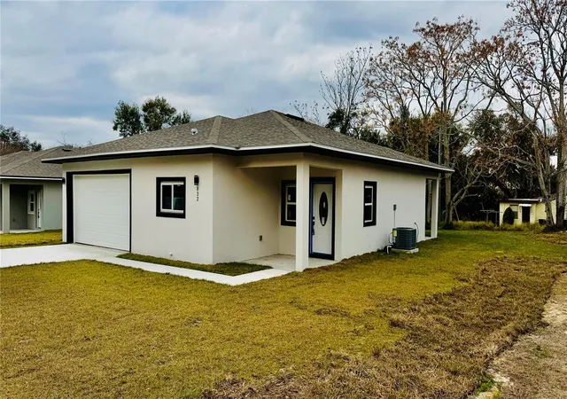 Photo 3 of Single family home for sale at 832 E Desoto St, Clermont, FL 34711 | MLS# O6392733 | Listing updated on 2026-09-15