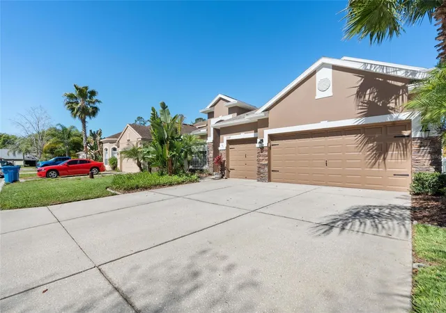 Homes for sale in New Port Richey, FL | 11129 Oyster Bay Cir, New Port Richey, FL 34654 | MLS# W7884125