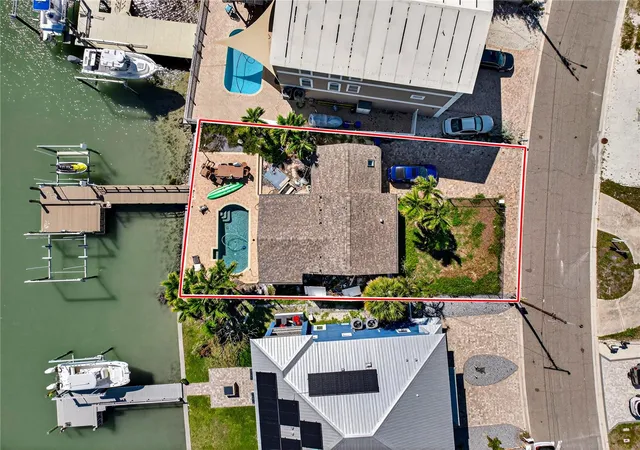 2nd image of 449 S Bayshore Dr, Madeira Beach, FL 33708 | MLS# TB8489282