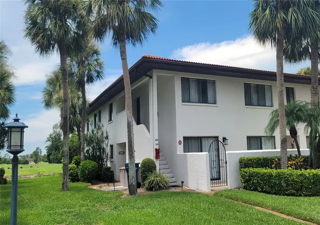 Photo 1 of Sale Pending at 320 Barcelona Dr #320, Bradenton, FL 34210 | MLS# A4687130 | Listing updated on 2026-09-13