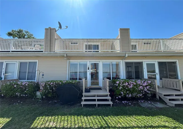Condo for sale at 11001 SE Sunset Harbor Rd #A04, SUMMERFIELD, FL 34491 | MLS# GC538732