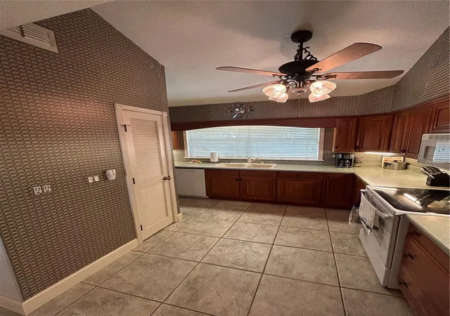 Photo 3 of Condo for sale at 11001 SE Sunset Harbor Rd #A04, Summerfield, FL 34491 | MLS# GC538732 | Listing updated on 2026-09-20