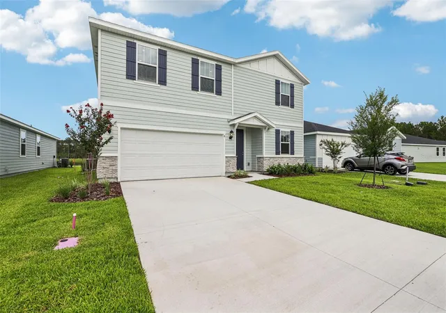 Photo 2 of Sale Pending at 8 Wandering Crk Way, Palm Coast, FL 32164 | MLS# TB8489303 | Listing updated on 2026-09-22