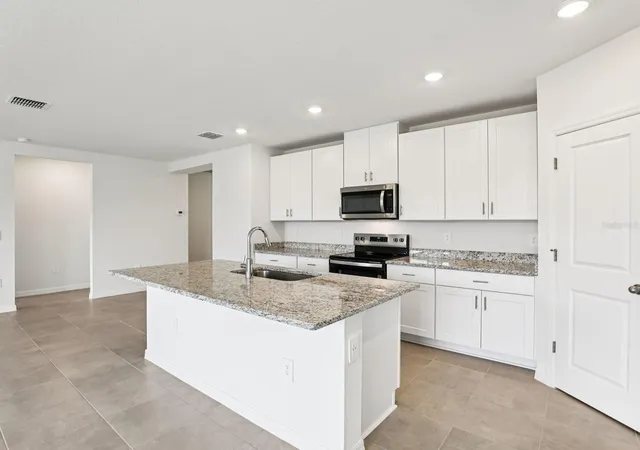 Photo 4 of Single family home for sale at 1757 Forest Run Ln, Auburndale, FL 33823 | MLS# TB8489330 | Listing updated on 2026-10-12
