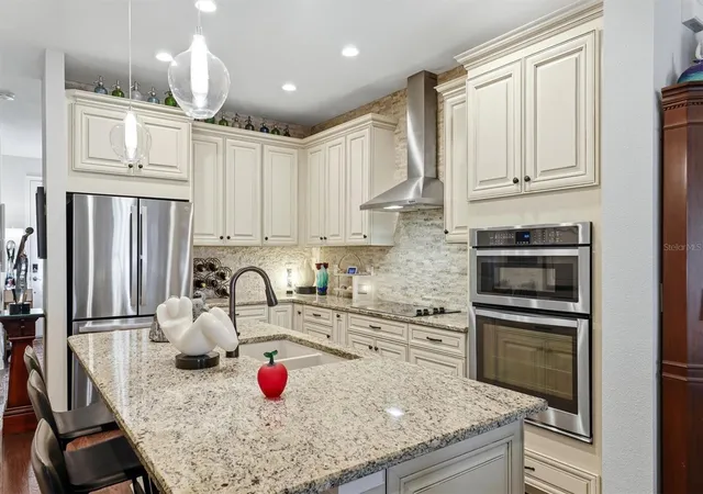 Homes for sale in Sarasota, FL | 3684 Fescue Ln, Sarasota, FL 34232 | MLS# A4687168