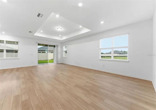 Photo 4 of Single family home for sale at 6607 Asbury Barnes Ln, Wesley Chapel, FL 33545 | MLS# TB8489422 | Listing updated on 2026-09-19