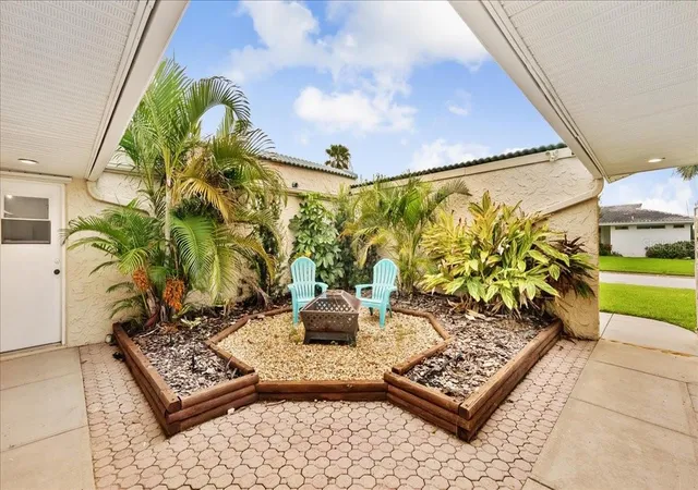 Photo 3 of Sale Pending at 4 Sloop Dr, Cocoa Beach, FL 32931 | MLS# O6392826 | Listing updated on 2026-09-08