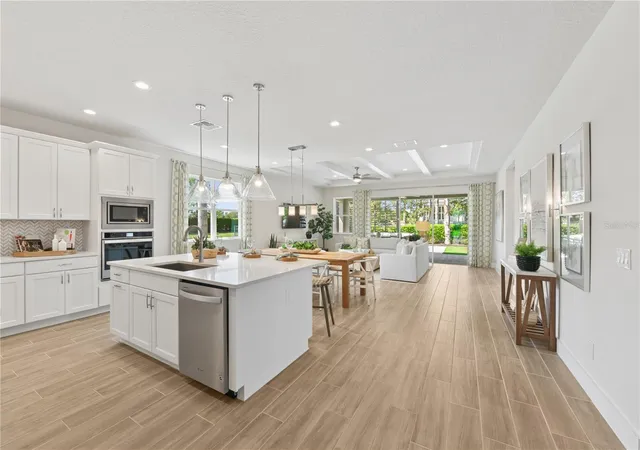 Homes for sale in Apopka, FL | 2418 Park Ridge St, Apopka, FL 32712 | MLS# O6392828