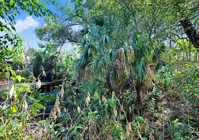Photo 26 of Single family home for sale at 14931 Old Pointe Rd, TAMPA, FL 33613 | MLS# TB8489444 | Listing updated on 2026-10-07