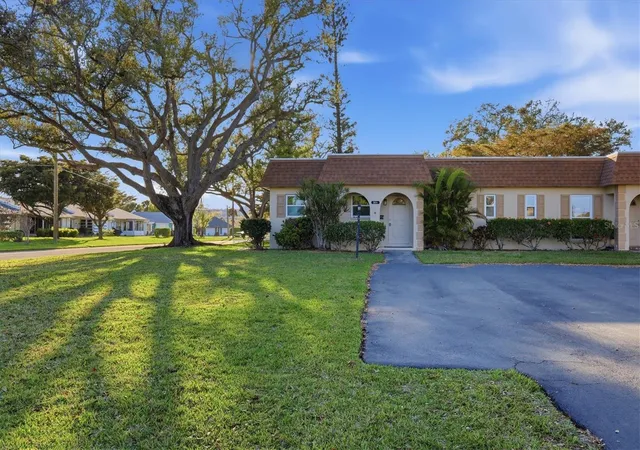 1st image of 3504 38th St W, Bradenton, FL 34205 | MLS# A4687189