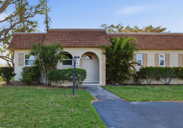 2nd image of 3504 38th St W, Bradenton, FL 34205 | MLS# A4687189