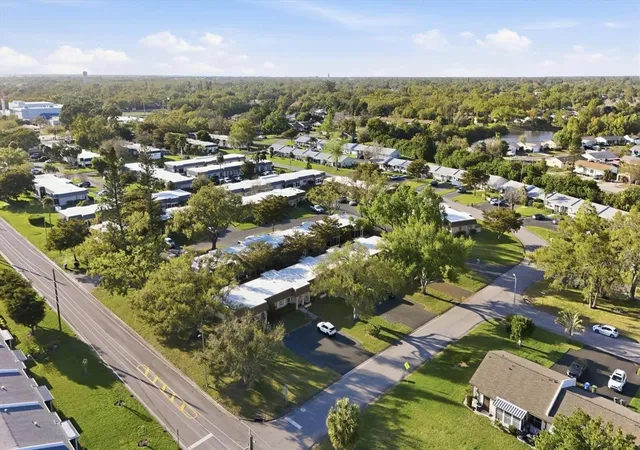 4th image of 3504 38Th St W, Bradenton, FL 34205 | MLS# A4687189