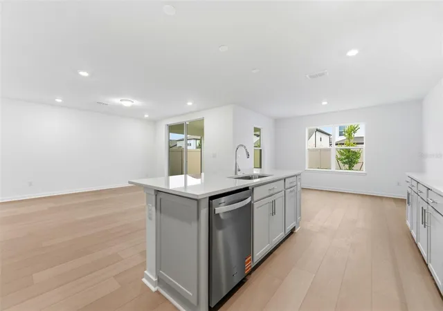Photo 3 of Sale Pending at 33426 Barnebrook Dr, Wesley Chapel, FL 33545 | MLS# TB8489456 | Listing updated on 2026-09-30