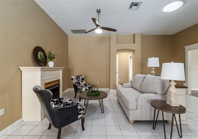 Photo 3 of Single family home for sale at 110 Chula Vista Ave, Lady Lake, FL 32159 | MLS# G5109984 | Listing updated on 2026-10-09
