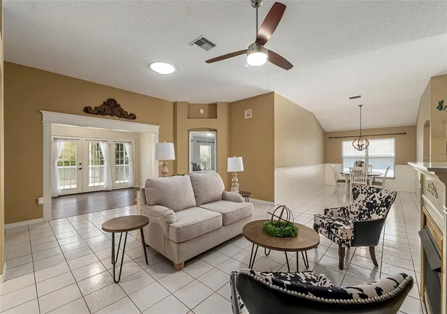 Photo 4 of Single family home for sale at 110 Chula Vista Ave, Lady Lake, FL 32159 | MLS# G5109984 | Listing updated on 2026-10-09