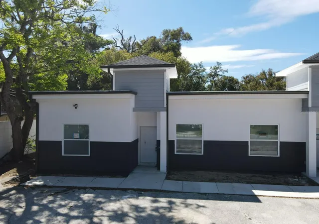 Photo 2 of Multi family home for sale at 705 S Orange Ave, Bartow, FL 33830 | MLS# TB8489482 | Listing updated on 2026-06-17