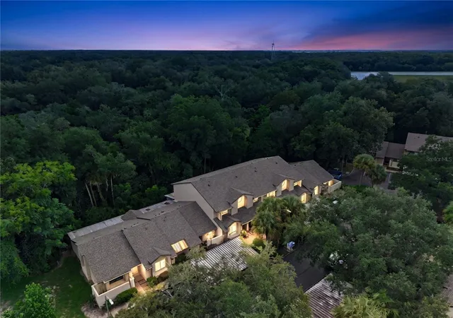 Photo 2 of Townhouse for sale at 476 Club Dr, Winter Springs, FL 32708 | MLS# O6392856 | Listing updated on 2026-10-05