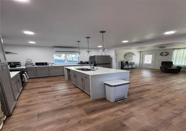 Photo 4 of Manufactured home for sale at 10731 Libby Number 3 Rd, Minneola, FL 34715 | MLS# G5109989 | Listing updated on 2026-06-15