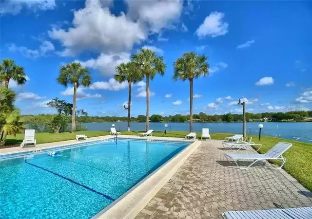 5th image of 1920 E Edgewood Dr #J8, Lakeland, FL 33803 | MLS# TB8489532