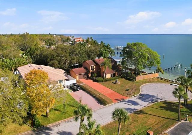 Photo 4 of Single family home for sale at 6754 31st Street S, Saint Petersburg, FL 33712 | MLS# TB8489551 | Listing updated on 2026-04-14