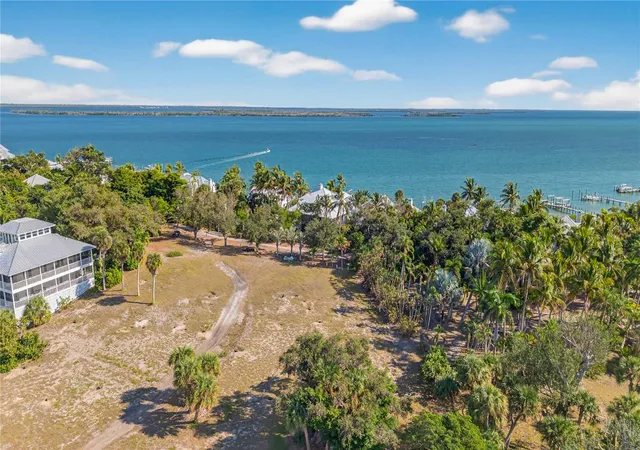 4th image of 326 Useppa Island, Captiva, FL 33924 | MLS# C7523822
