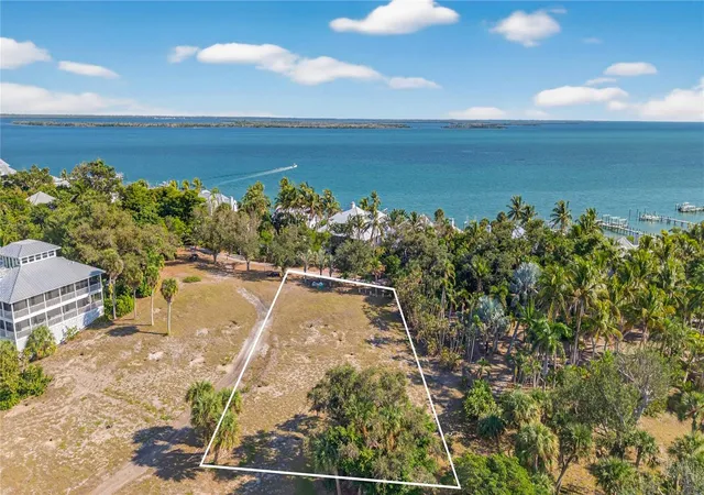 5th image of 326 Useppa Island, Captiva, FL 33924 | MLS# C7523822