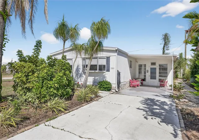 Photo 2 of Manufactured home for sale at 1349 Seagull Dr, Englewood, FL 34224 | MLS# N6143569 | Listing updated on 2026-09-01