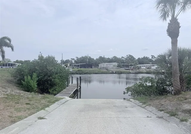 Photo 44 of Manufactured home for sale at 1349 Seagull Dr, Englewood, FL 34224 | MLS# N6143569 | Listing updated on 2026-09-01