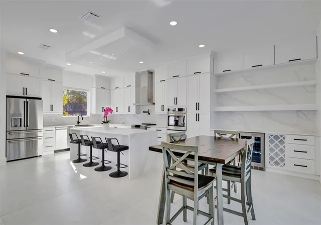 5th image of 3723 Norwood Ct, Sarasota, FL 34234 | MLS# O6392929