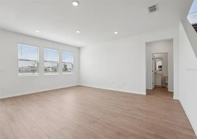 4th image of 5352 Cloudberry Ave, Lakeland, FL 33811 | MLS# O6392937