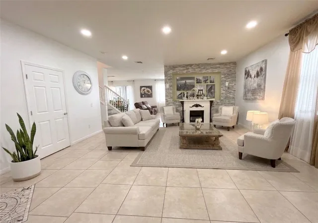 Photo 4 of Single family home for sale at 3425 Perching Rd, Saint Cloud, FL 34772 | MLS# S5146367 | Listing updated on 2026-10-05