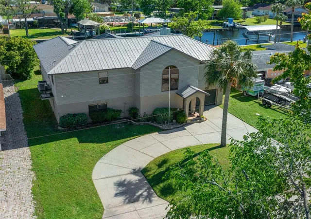 2nd image of 2050 Nw 18th St, Crystal River, FL 34428 | MLS# OM721353
