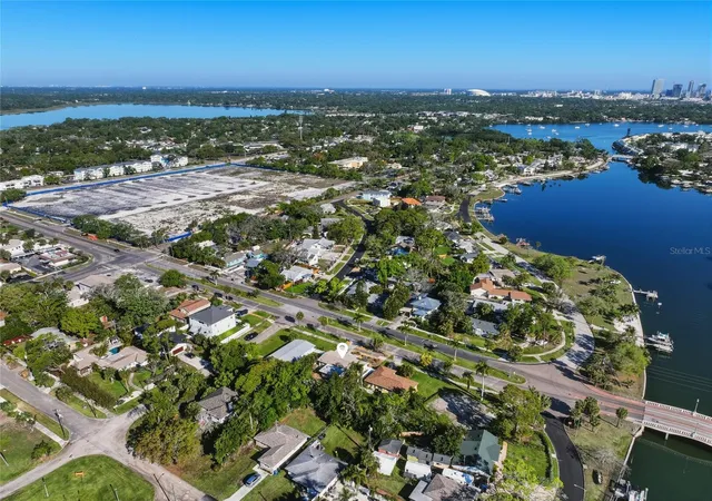 Photo 2 of Single family home for sale at 220 45th Avenue S, St Petersburg, FL 33705 | MLS# TB8489649 | Listing updated on 2026-08-22