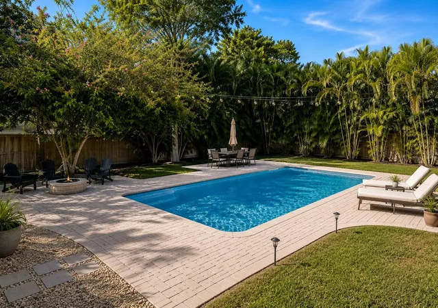 Photo 4 of Single family home for sale at 220 45th Avenue S, St Petersburg, FL 33705 | MLS# TB8489649 | Listing updated on 2026-08-22