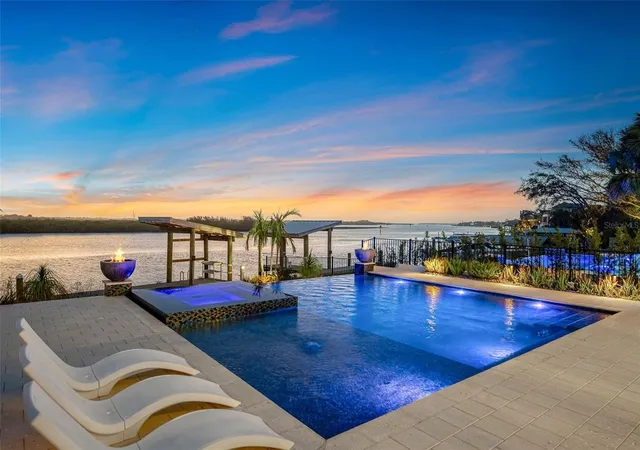 2nd image of 1194 N Peninsula Ave, New Smyrna Beach, FL 32169 | MLS# O6393010