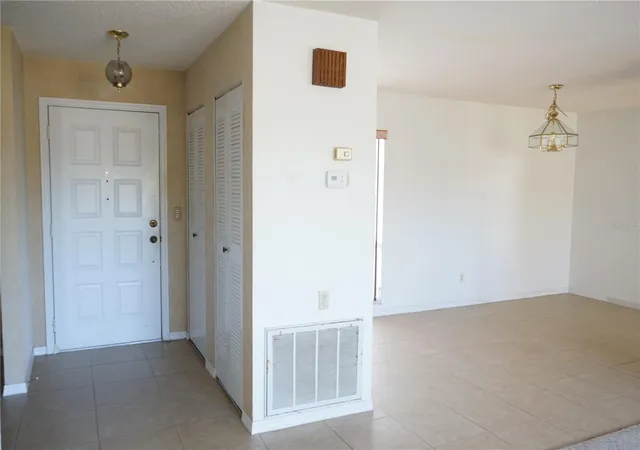 3rd image of 302 Bryce Ct, Sun City Center, FL 33573 | MLS# TB8489697