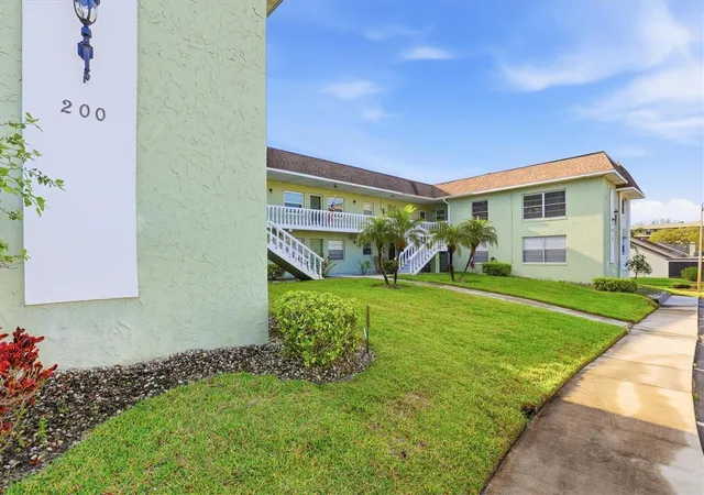 2nd image of 1250 S Pinellas Ave #214, Tarpon Springs, FL 34689 | MLS# TB8489698