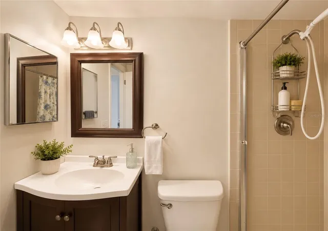 2nd image of 6008 Amberly Ave, ORLANDO, FL 32822