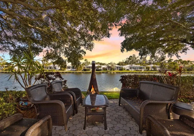 Homes for sale in Longboat Key, FL | 604 Spanish Dr N, Longboat Key, FL 34228 | MLS# A4687282